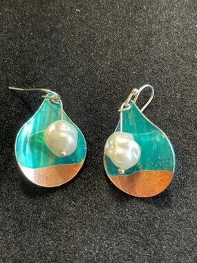 Vintage Source Unknown Teardrop Pearl Dangle Earrings - Women's Jewelry